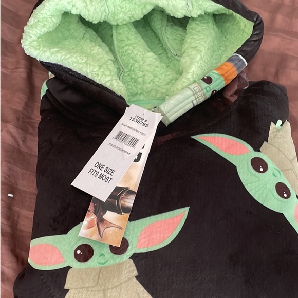 Brand new Star Wars blanket - Picture 4 of 4